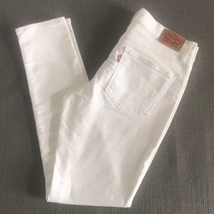Levi’s Jean 311 Shaping Skinny